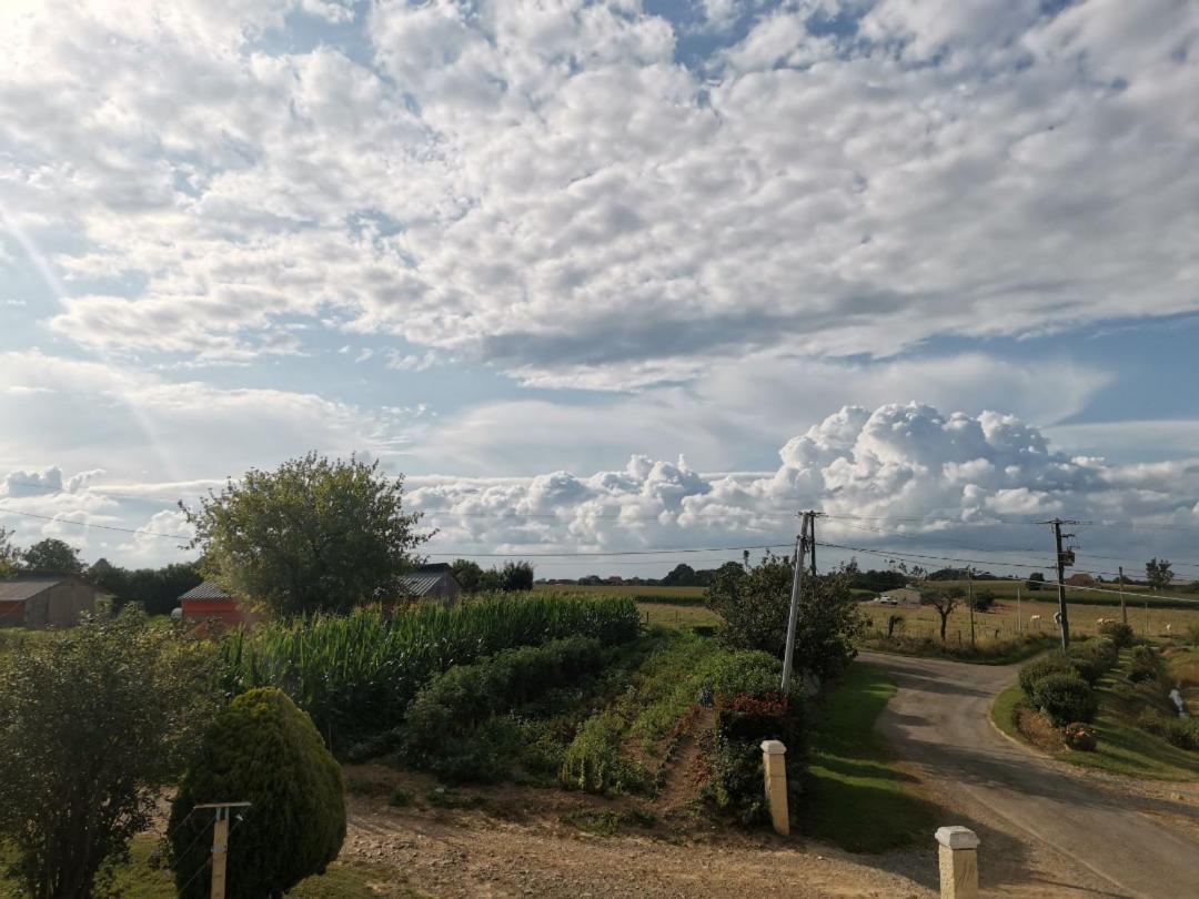 Appartement Calme En Pleine Campagne Malaussanne 外观 照片
